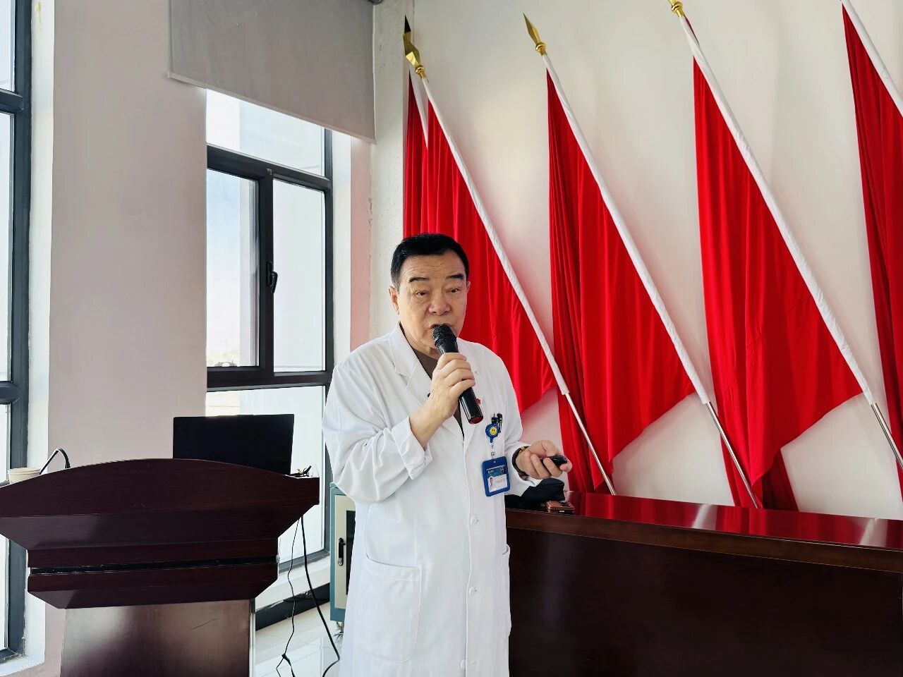 关爱干部眼健康，暖心服务进党校